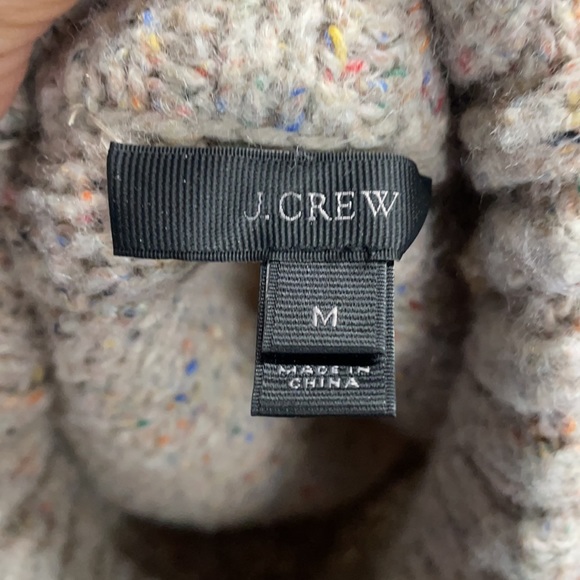 J. Crew Mockneck Sweater in Italian Yarn size medium m pullover - Picture 4 of 5